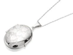 Silver Heart Design Hinged Oval Locket And Chain - F4331