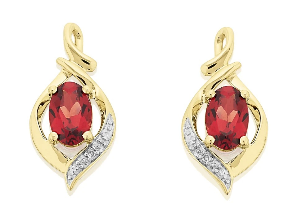 9ct Gold Garnet And Diamond Stud Earrings - G0462 1 9ct Gold Garnet And Diamond Stud Earrings - G0462