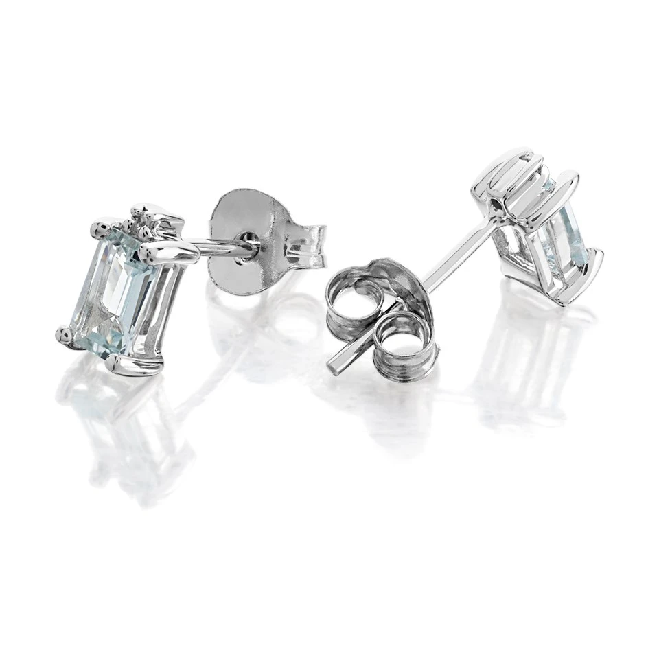 9ct White Gold Aquamarine And Diamond Stud Earrings - G0467 2 9ct White Gold Aquamarine And Diamond Stud Earrings - G0467 - Image 2