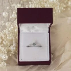 9ct White Gold Aquamarine And Diamond Birthstone Ring - March - R0956 7 9ct White Gold Aquamarine And Diamond Birthstone Ring - March - R0956 -Fhinds Shop R0956 L 4