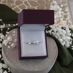 9ct White Gold Cubic Zirconia Crossover Ring - EXCLUSIVE - R5928 -Fhinds Shop R5928 L 4