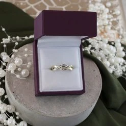 9ct Gold Two Colour Cubic Zirconia Twist Ring - EXCLUSIVE - R6103 -Fhinds Shop R6103 L 4