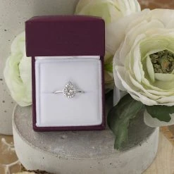 9ct White Gold Cubic Zirconia Pear Cluster Ring - EXCLUSIVE - R6522 -Fhinds Shop R6522 L 4