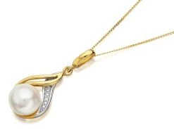 9ct Gold Two Colour Freshwater Cultured Pearl Diamond Necklace - R7745