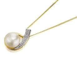 9ct Gold Two Colour Freshwater Pearl And Diamond Necklace - R7759